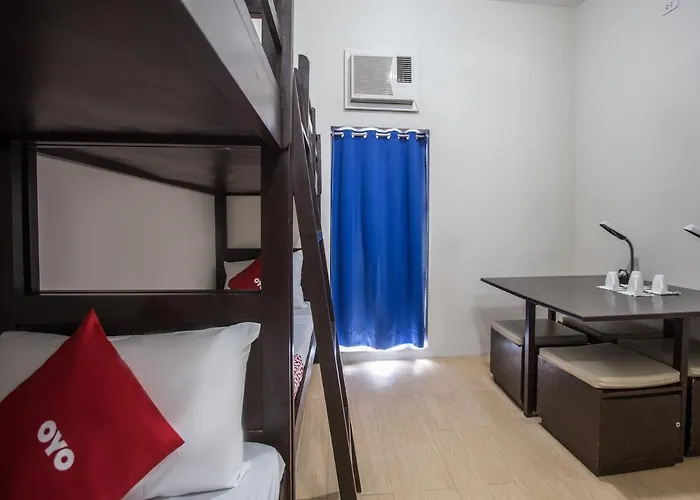 Hotel Oyo 699 Forbes Hall