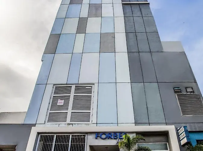 Oyo 699 Forbes Hall 2*