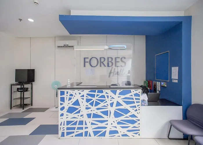 Oyo 699 Forbes Hall Hotel Manille