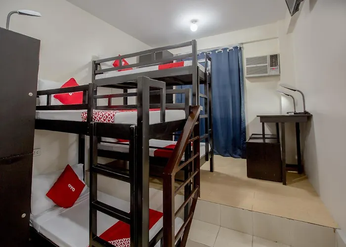 Hotel Oyo 699 Forbes Hall