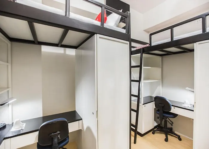 Oyo 699 Forbes Hall