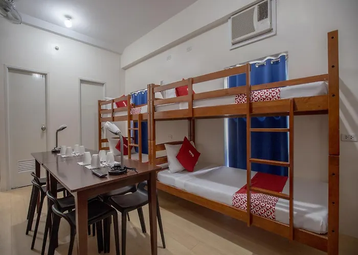 Oyo 699 Forbes Hall Manille