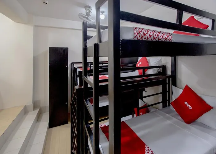 Oyo 699 Forbes Hall